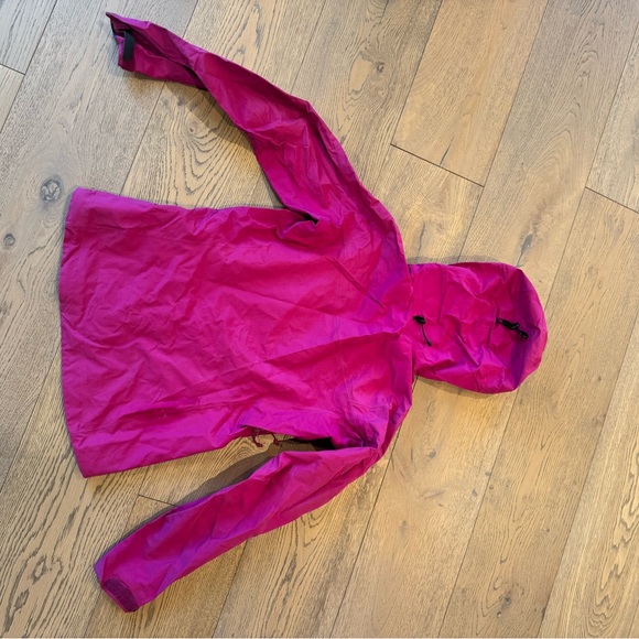 Arteryx Goretex Alpha SV Jacket - Picture 4 of 9